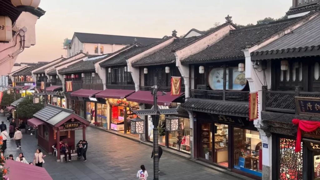 Ghé thăm Phố cổ Thanh Hà Phường nổi tiếng Hàng Châu