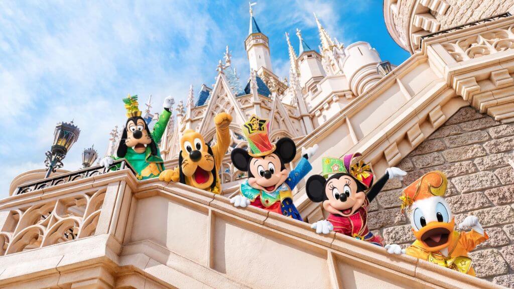 Gặp gỡ các nhân vật hoạt hình tại Tokyo Disneyland
