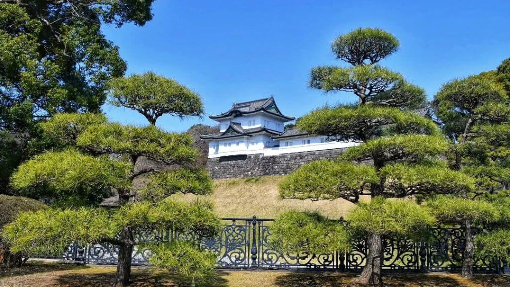 Kiến trúc truyền thống của Hoàng cung Nhật Bản giữa lòng Tokyo (@travel with tobi)