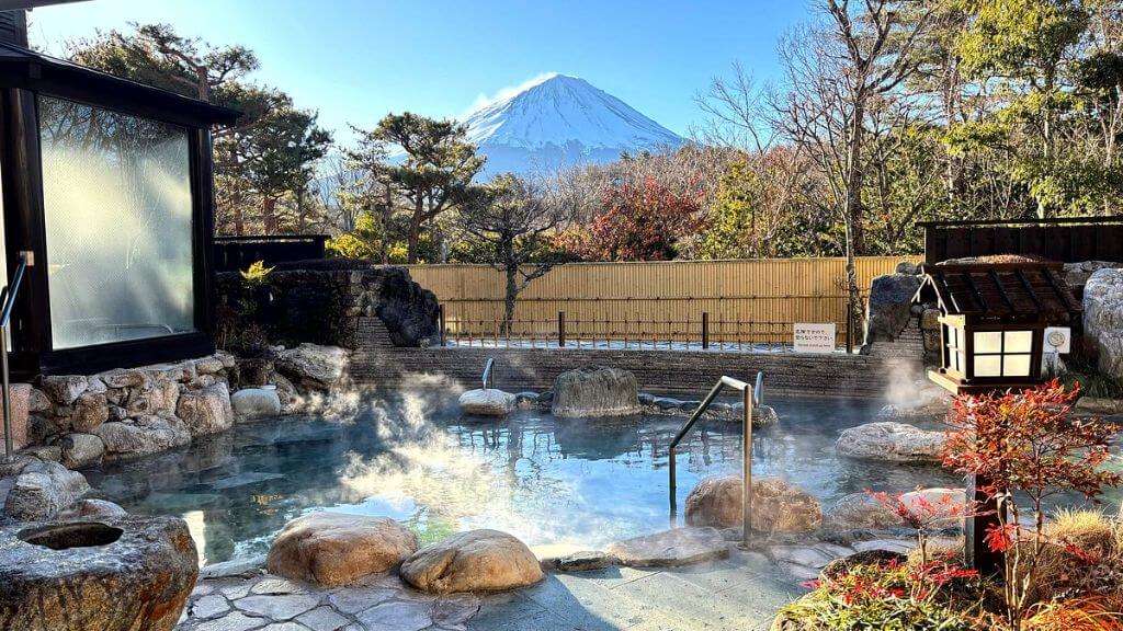 Trải nghiệm tắm onsen truyền thống trong tour Nhật Bản 5 ngày 4 đêm