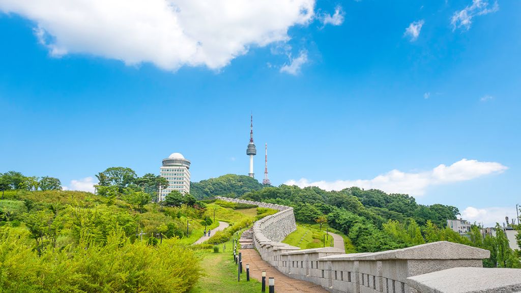 Tham quan núi Namsan nối tiếng