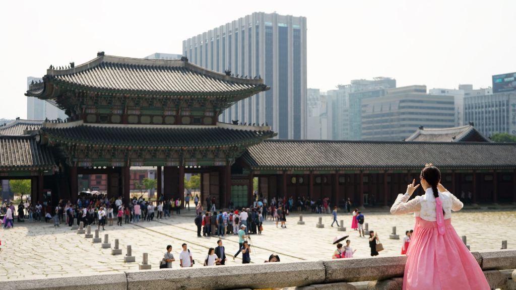 Du lịch Hàn Quốc khám phá Cảnh Phúc Cung
