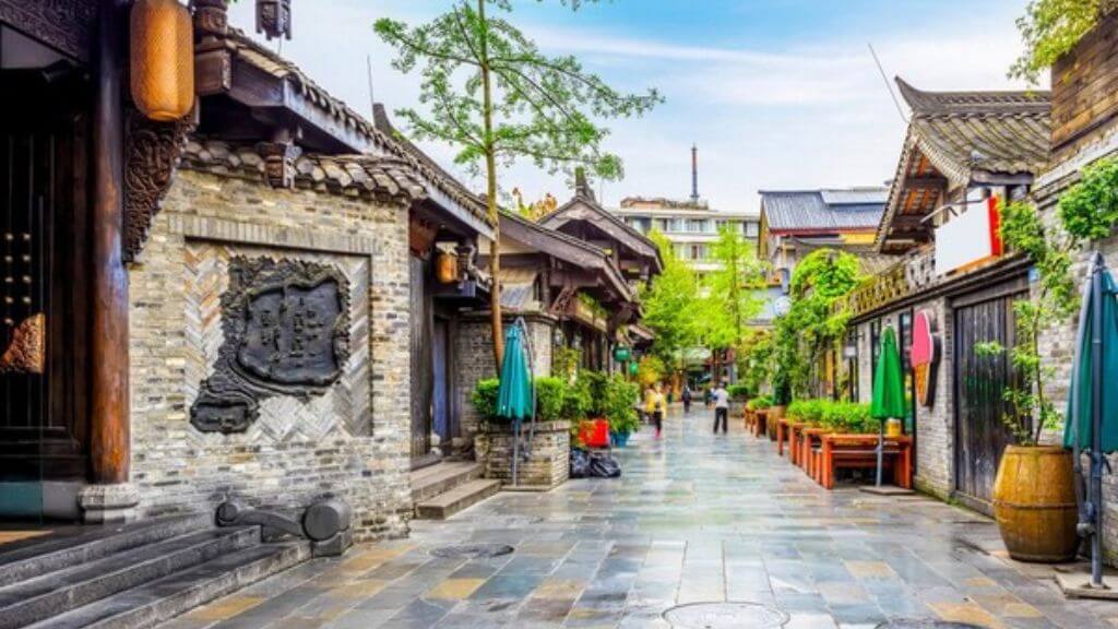 Phố Ngõ Rộng – Ngõ Hẹp có chiều dài khoảng 500m