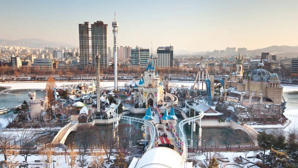 Tham gia khu vui chơi Lotte World tại Hàn Quốc