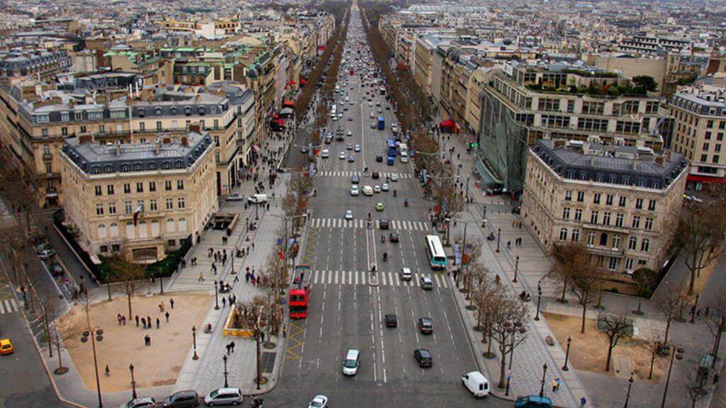 Đại lộ Champs Élysées    Nơi tập trung nhiều thương hiệu thời trang nổi tiếng