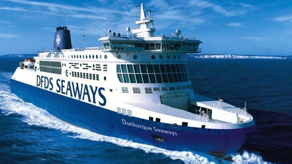 Ngủ đêm trên du thuyền sang trọng DFDS