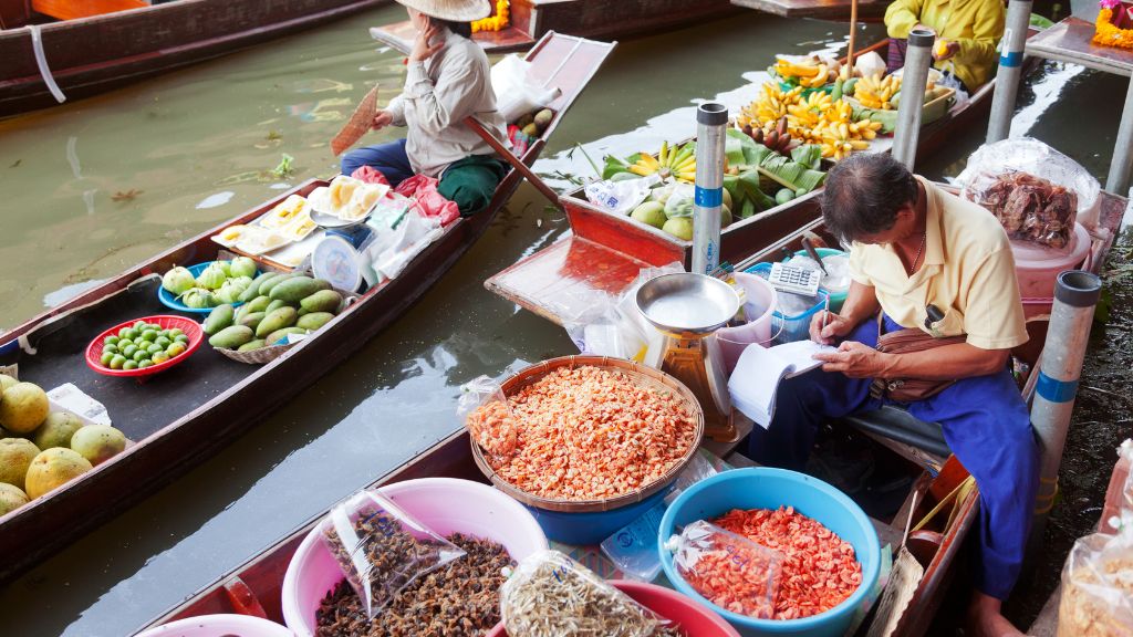 Du lịch Thái Lan thưởng thức ẩm thực chợ 4 miền độc đáo
