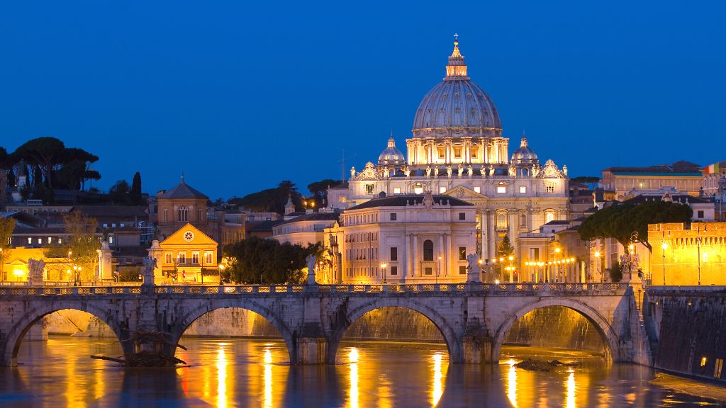 Thành phố Vatican lung linh về đêm
