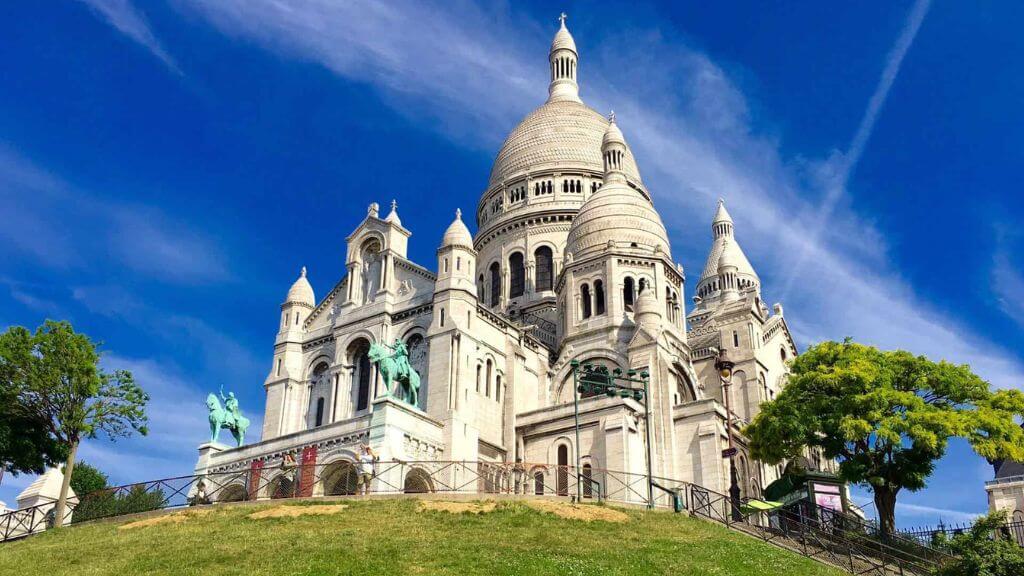 Đồi Sacré Cœur -  Nơi du khách có thể ngắm toàn cnahr Paris