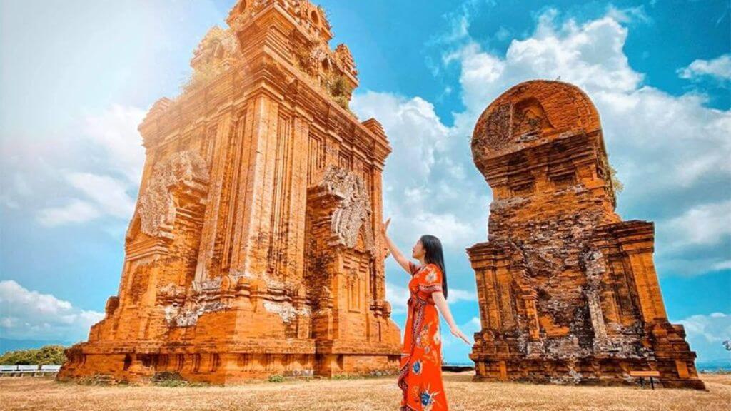 Tháp Chàm Poshanu nổi bật với kiến trúc Chăm Pa