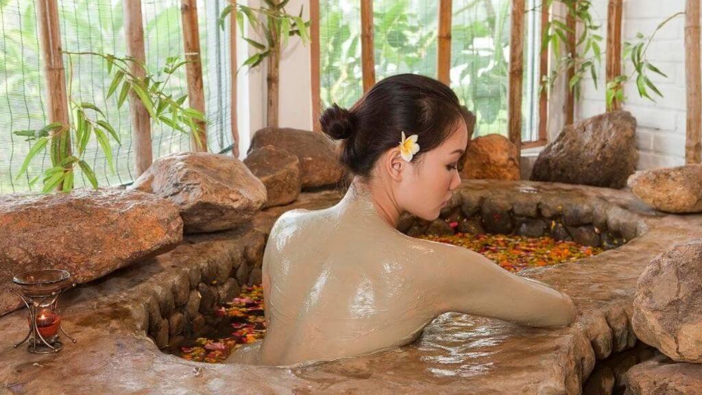 Trải nghiệm tắm bùn tại Trung tâm bùn khoáng nóng Mũi Né