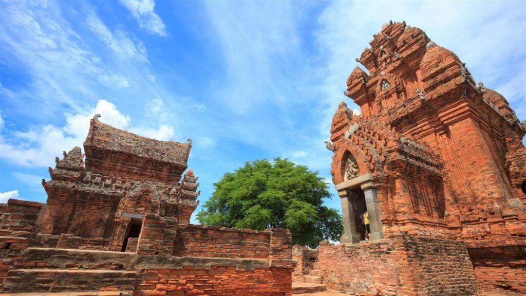 Tham quan cụm tháp Chàm K'Long Gairai