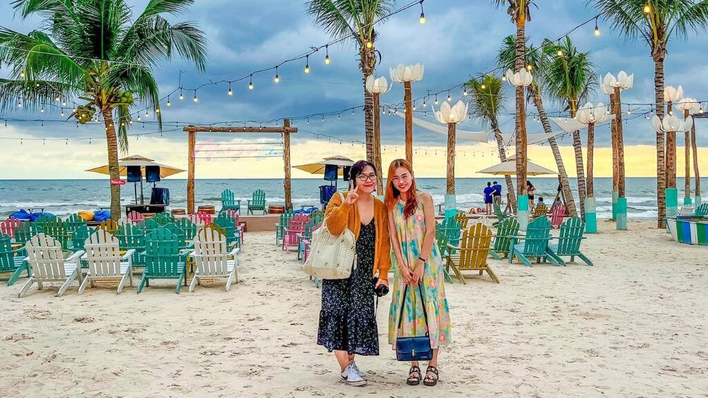 Vui chơi tắm biển tại Mango Beach Mũi Né