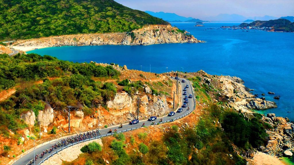 Toàn cảnh vịnh Vĩnh Hy