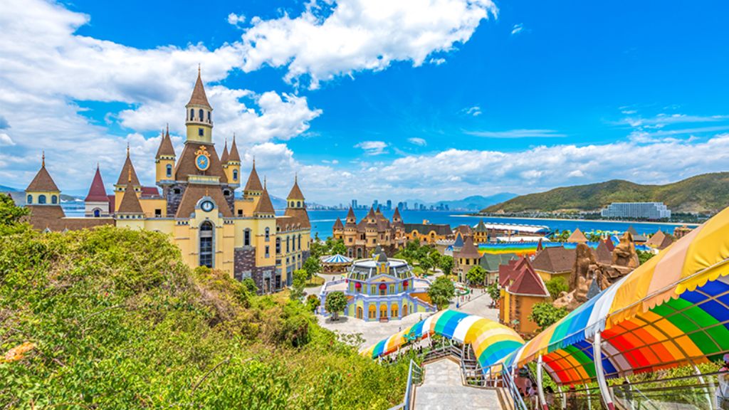 Khám phá Vinpearl Land