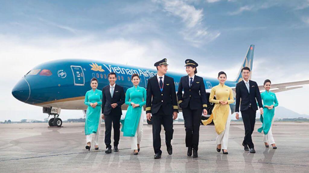 Quý khách ăn nhẹ và nghỉ đêm trên máy bay hãng Vietnam Airlines