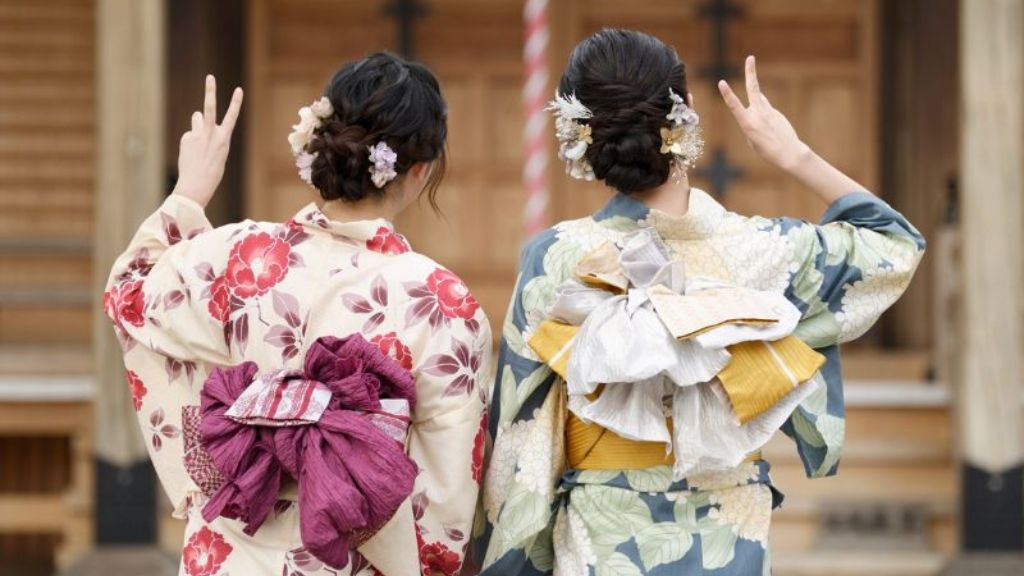 Đoàn mặc Kimono Nhật Bản check in siêu xinh