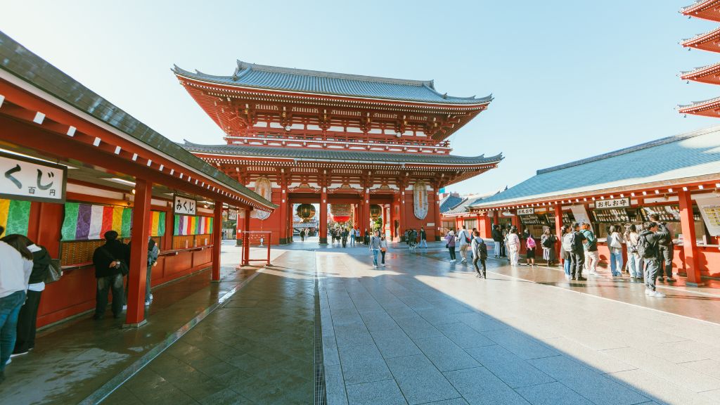 Ngôi chùa cổ Sensoji lâu đời nhất tại Tokyo