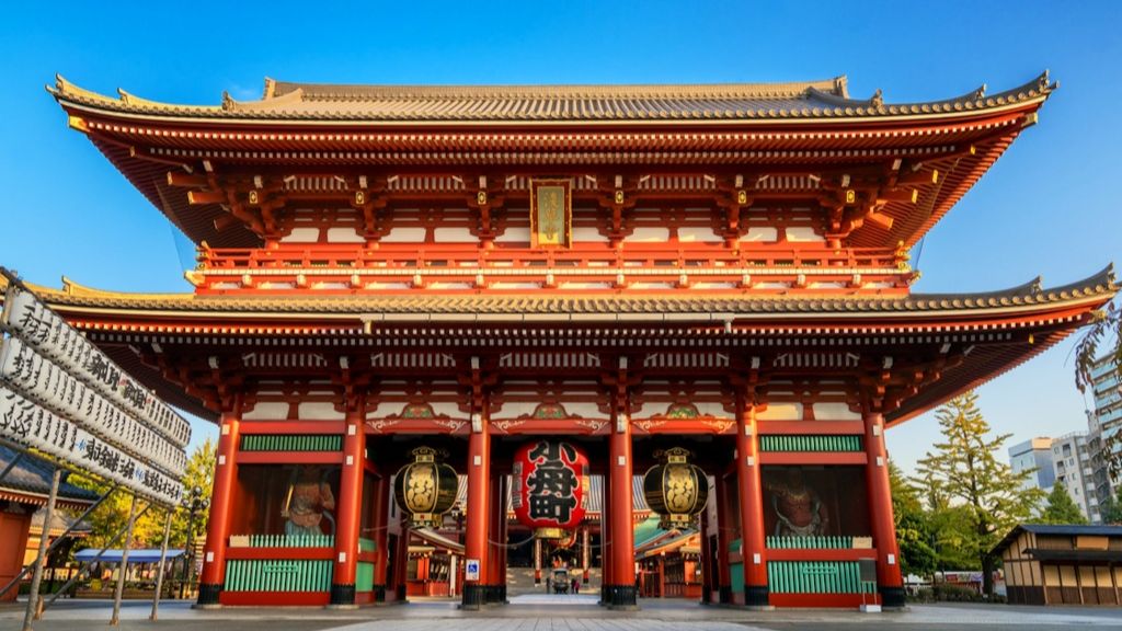 Chùa Asakusa Kannon với sắc đỏ nổi bật