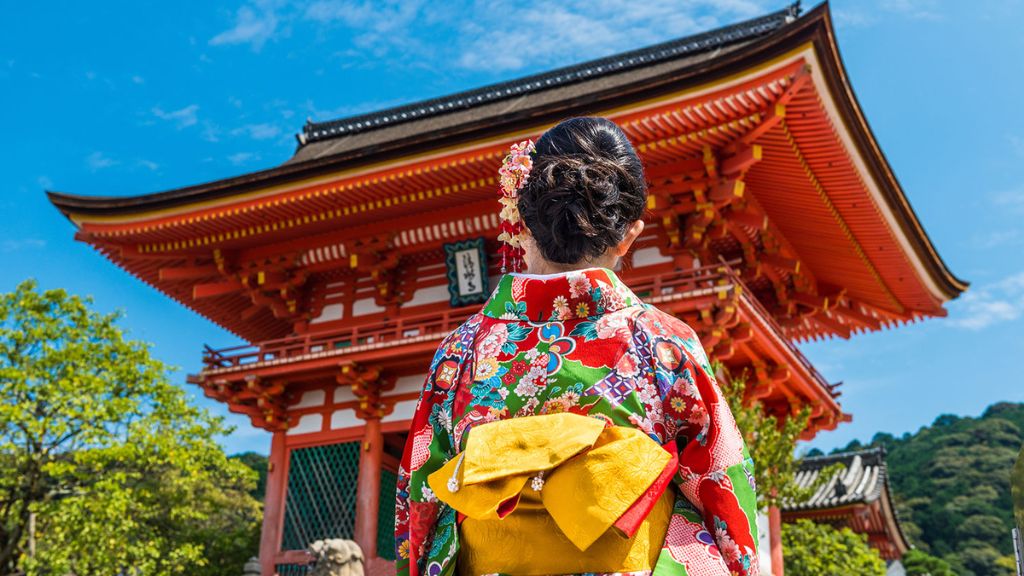 Check - in cùng trang phục Kimono