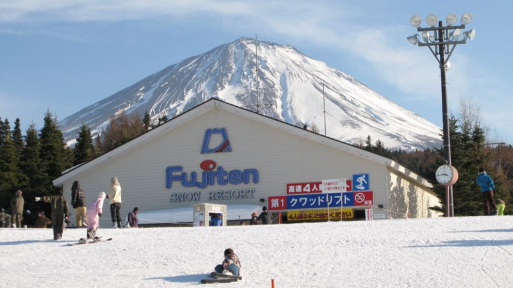 Khu trượt tuyết Fujiten Snow rộng lớn