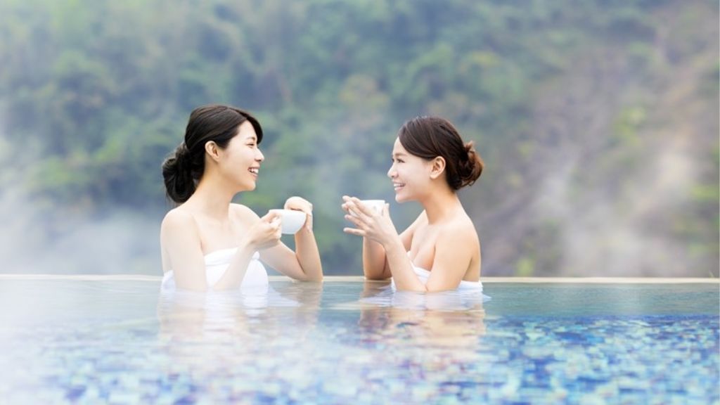 Tắm Onsen thư giãn tại khách sạn