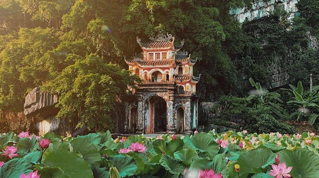 Chùa Bích Đông   Nam Thiên Đệ Nhị Động