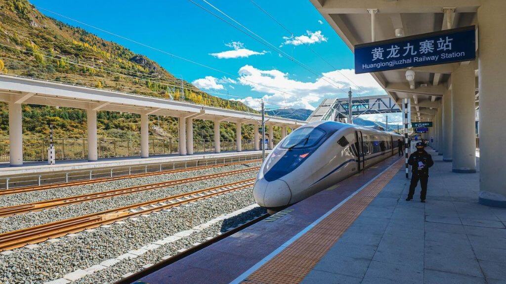 Ga Xuyên Chủ Tự – Khởi hành hành trình khám phá vùng núi tuyết Tứ Xuyên