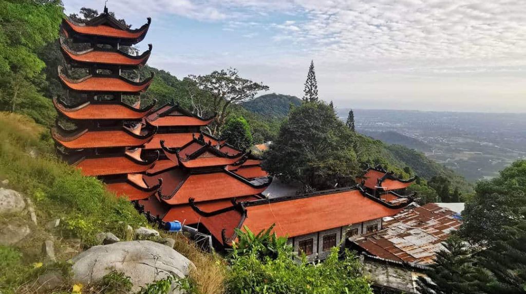Quý khách tham quan Núi Tà Cú