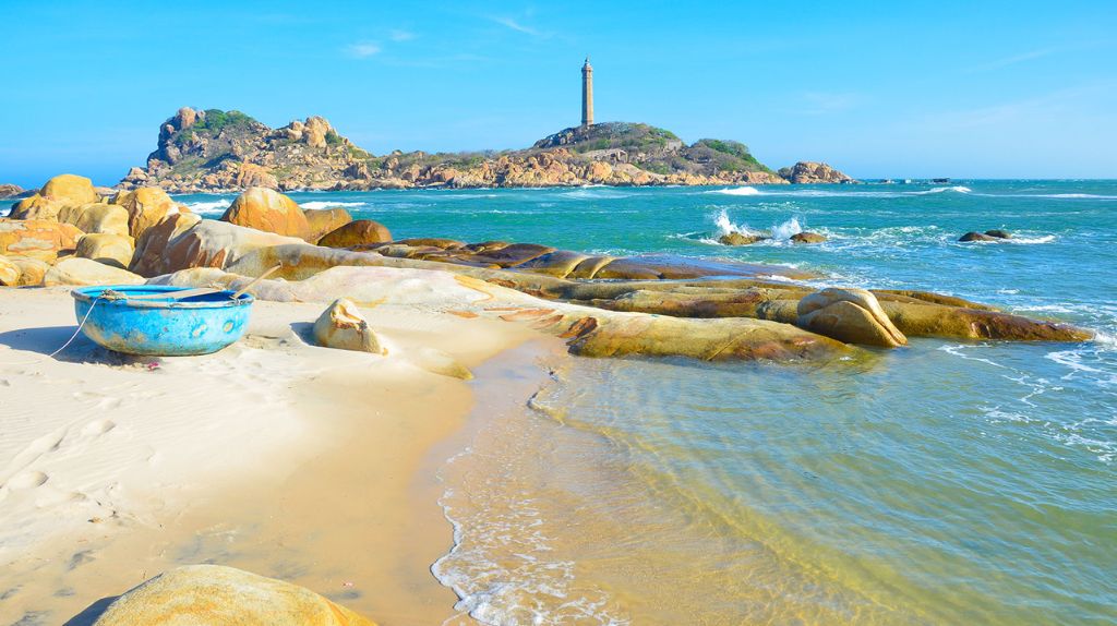 Quý khách tự do khám phá biển