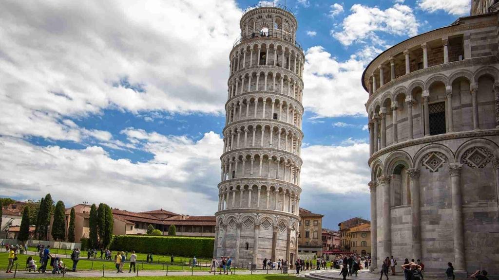 Tháp nghiêng Pisa - biểu tượng Ý