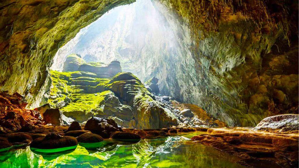 Đặt tour Quảng Bình khám phá động Phong Nha