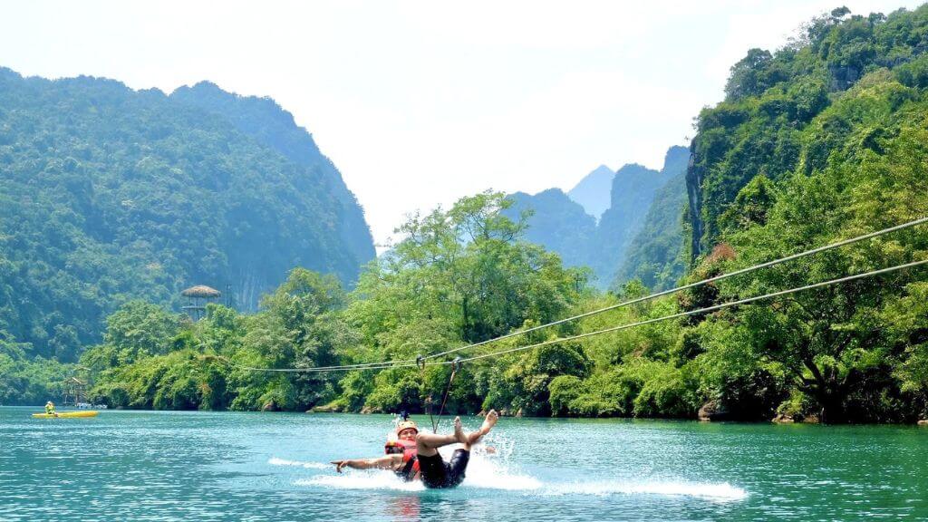 Thử cảm giác mạnh Zip line đu dây trên không