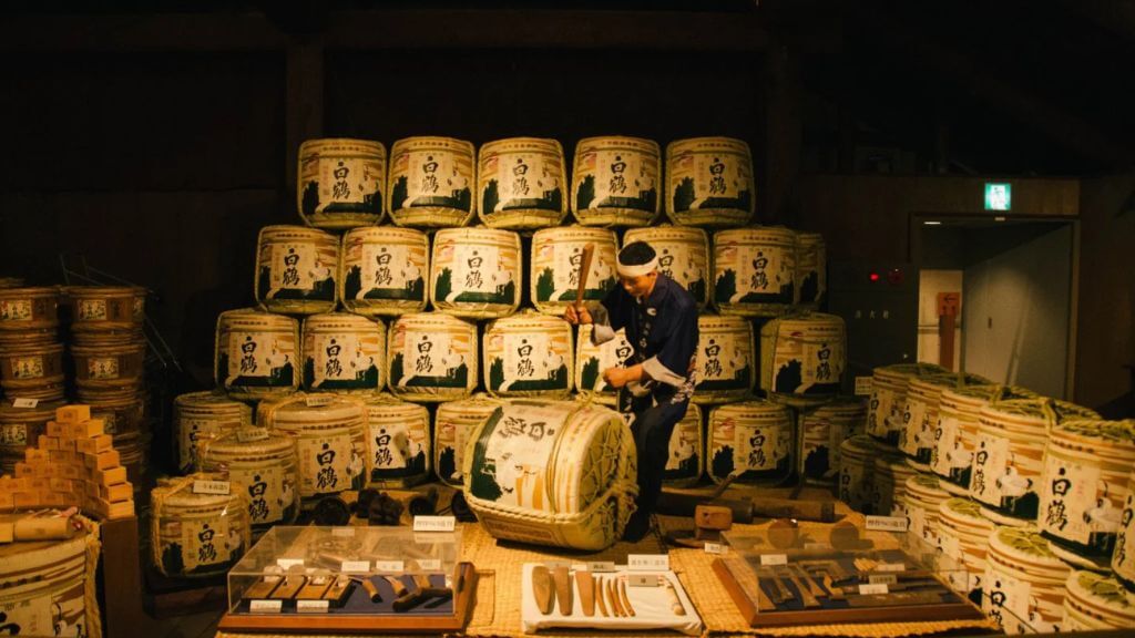 Bảo tàng rượu Sake Hakutsuru tuyệt đẹp