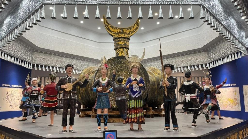 Tìm hiểu lịch sử tại Viện bảo tàng văn hóa dân tộc Miêu – Đồng