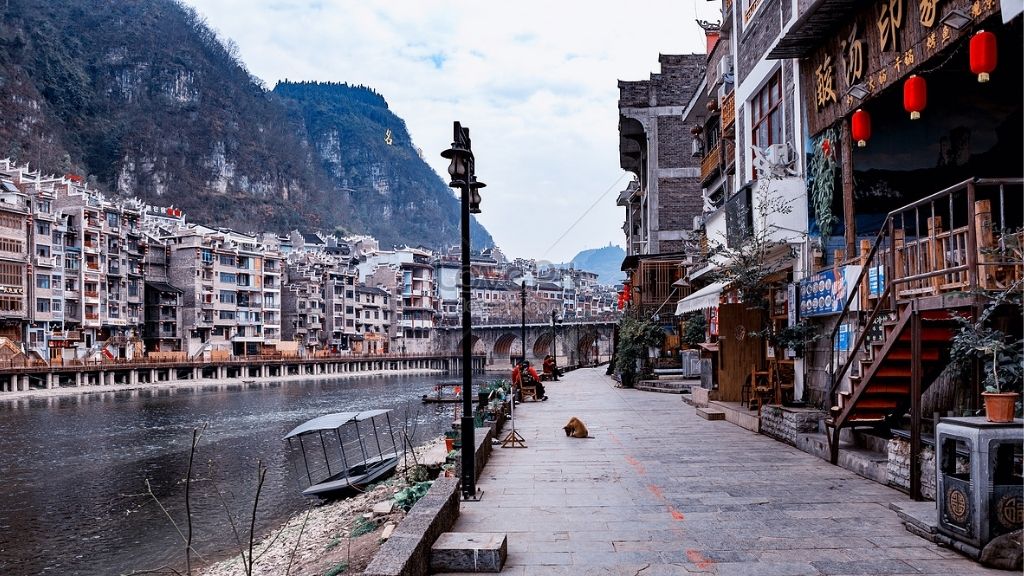 Tản bộ Trấn Viễn Cổ Thành