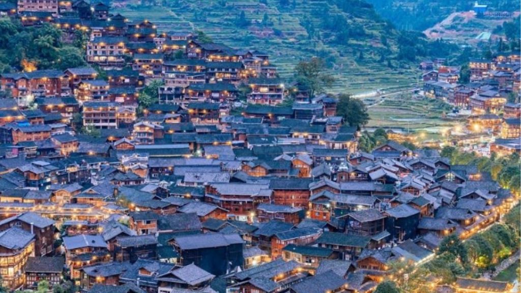 Vẻ đẹp Tây Nam về đêm tại Quý Dương