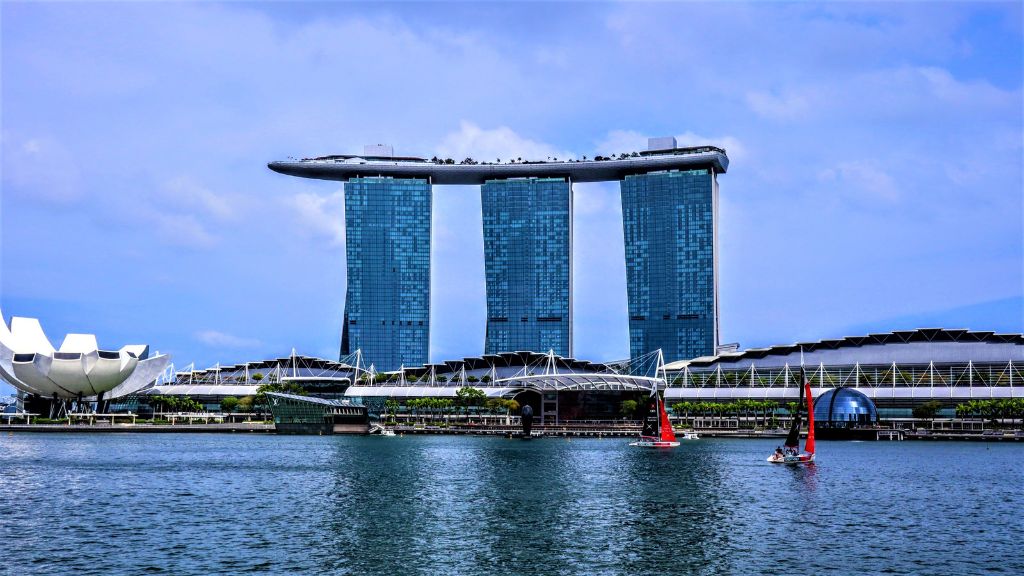 Vịnh Marina Bay quen thuộc với du khách