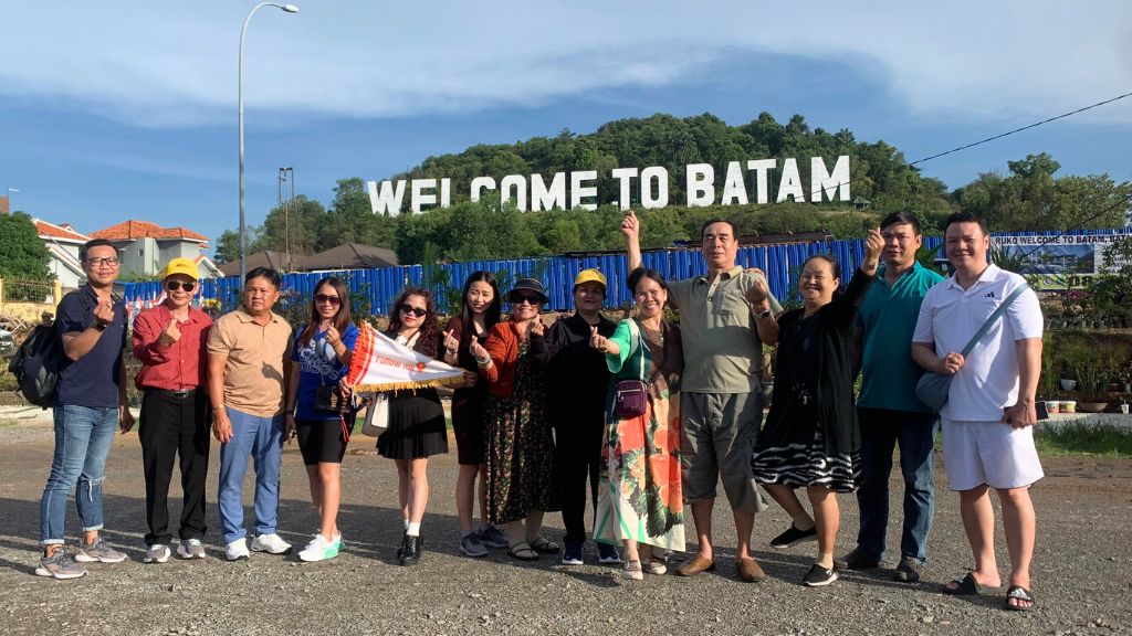 Đoàn check in Đảo Batam   Indonesia