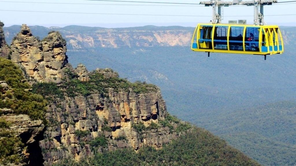 Scenic Skyway lơ lửng giữa mây trời và núi non hùng vĩ