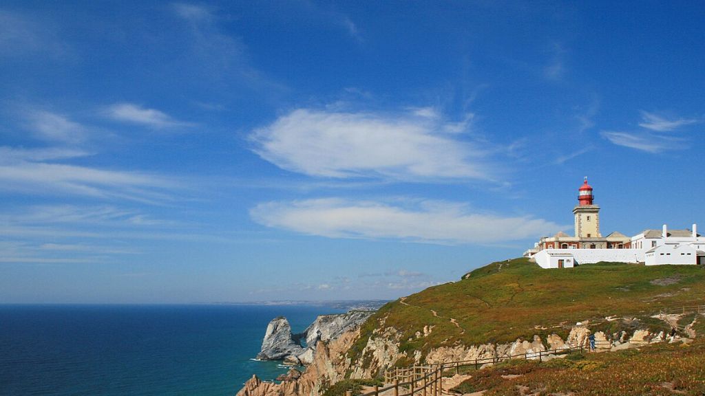 Đoàn khám phá Cabo da Roca trong tour Tây Ban Nha Bồ Đào Nha