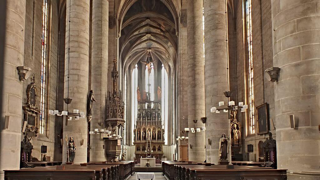 Nhà thờ St. Bartholomew - Kho báu nghệ thuật