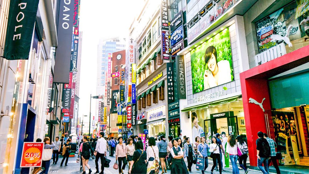 Khu phố Myeongdong sầm uất