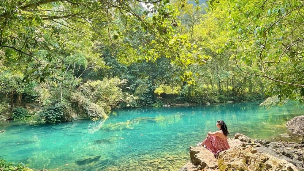 Vẻ đẹp trữ tình của suối Lê- nin