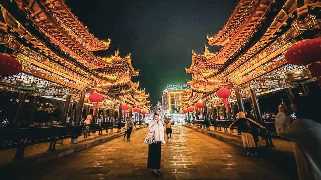 Khám phá phố cổ Cẩm Tú