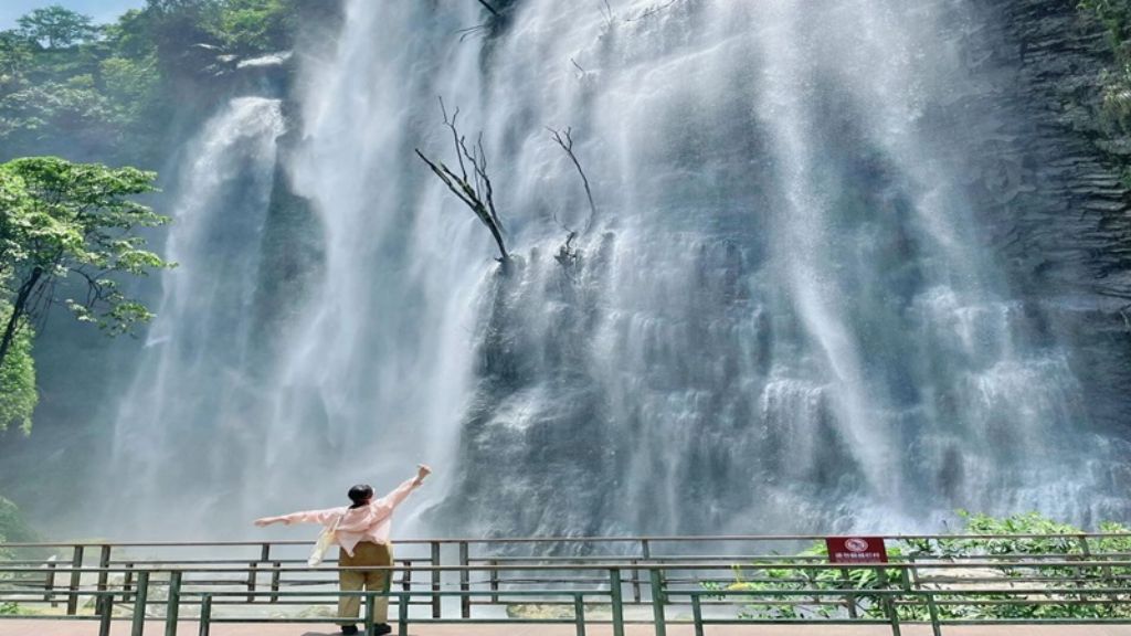 Cổ Long Đại Hiệp Cốc Tịnh Tây