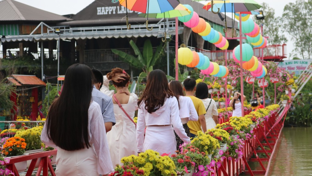 Du xuân tại Khu Du Lịch Happy Land Hùng Thy