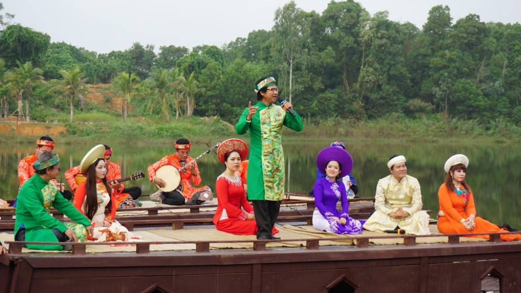 Đàn ca tài tử Nam Bộ mang đậm hương vị miền Tây