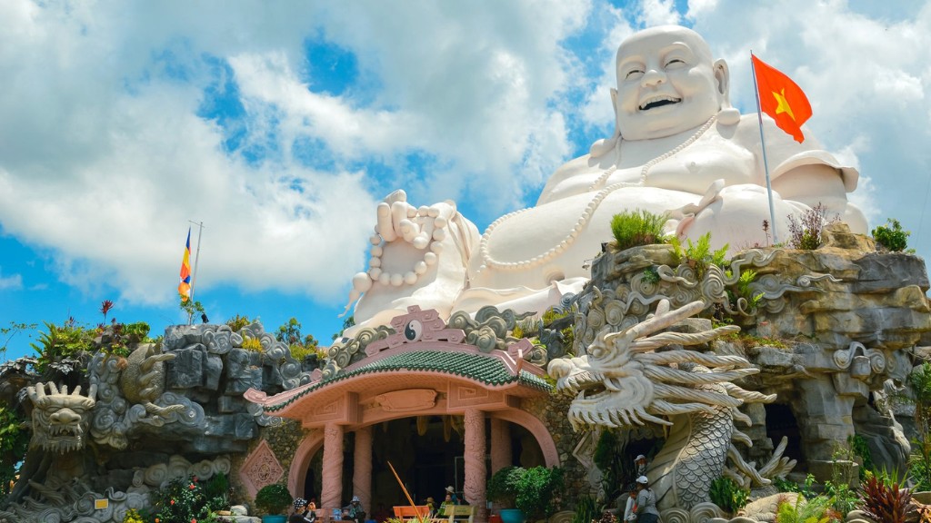 KDL núi Cấm một địa điểm không thể bỏ qua trong tour tứ tỉnh miền Tây 4N3Đ