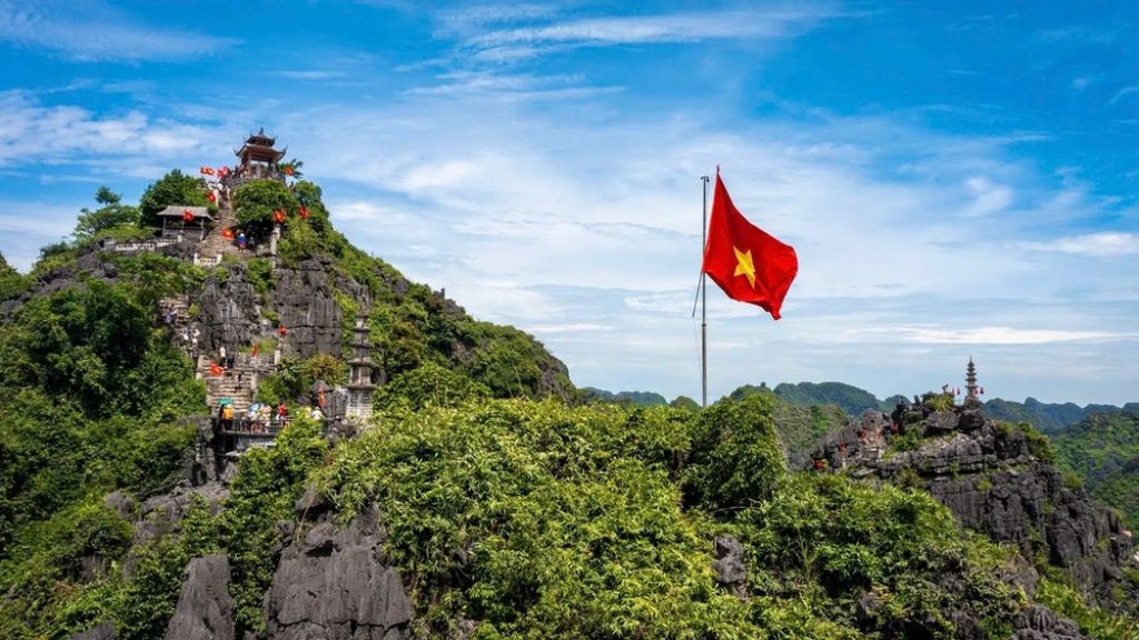 Hang Múa - Vạn Lý Trường Thành thu nhỏ ở Ninh Bình